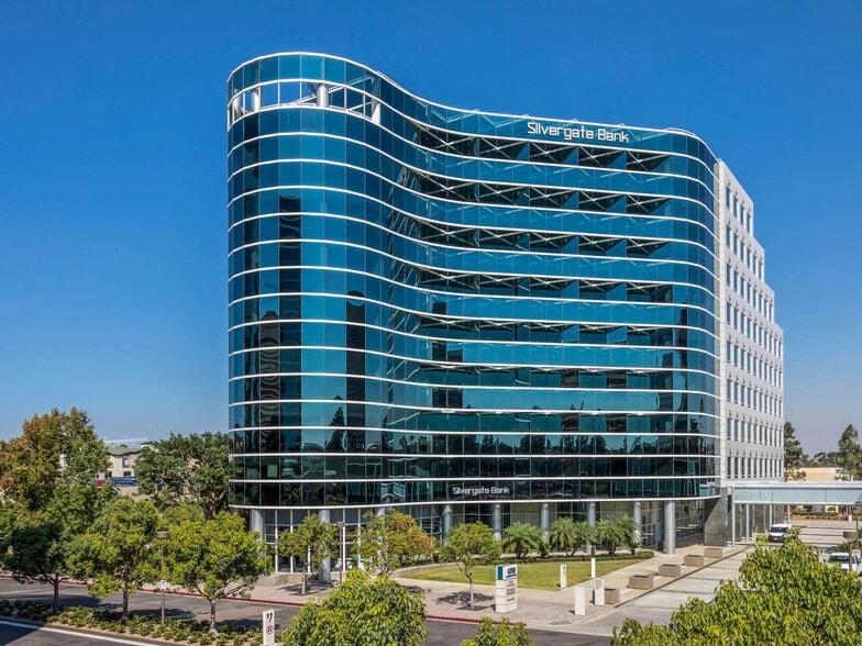 4270 Executive Sq, La Jolla, CA for lease - Building Photo - Image 3 of 11