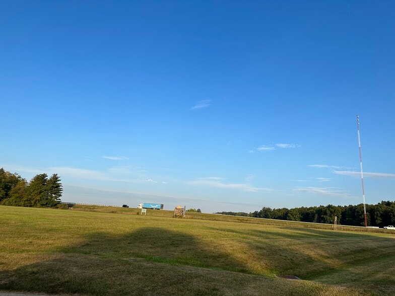 Fox Run Drive, Defiance, OH for sale - Primary Photo - Image 1 of 1