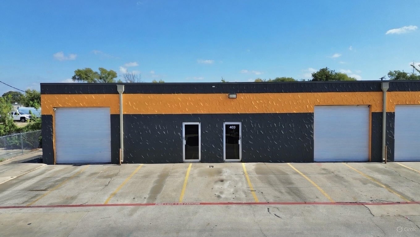 1229 Colorado Ln, Arlington, TX for lease Building Photo- Image 1 of 5