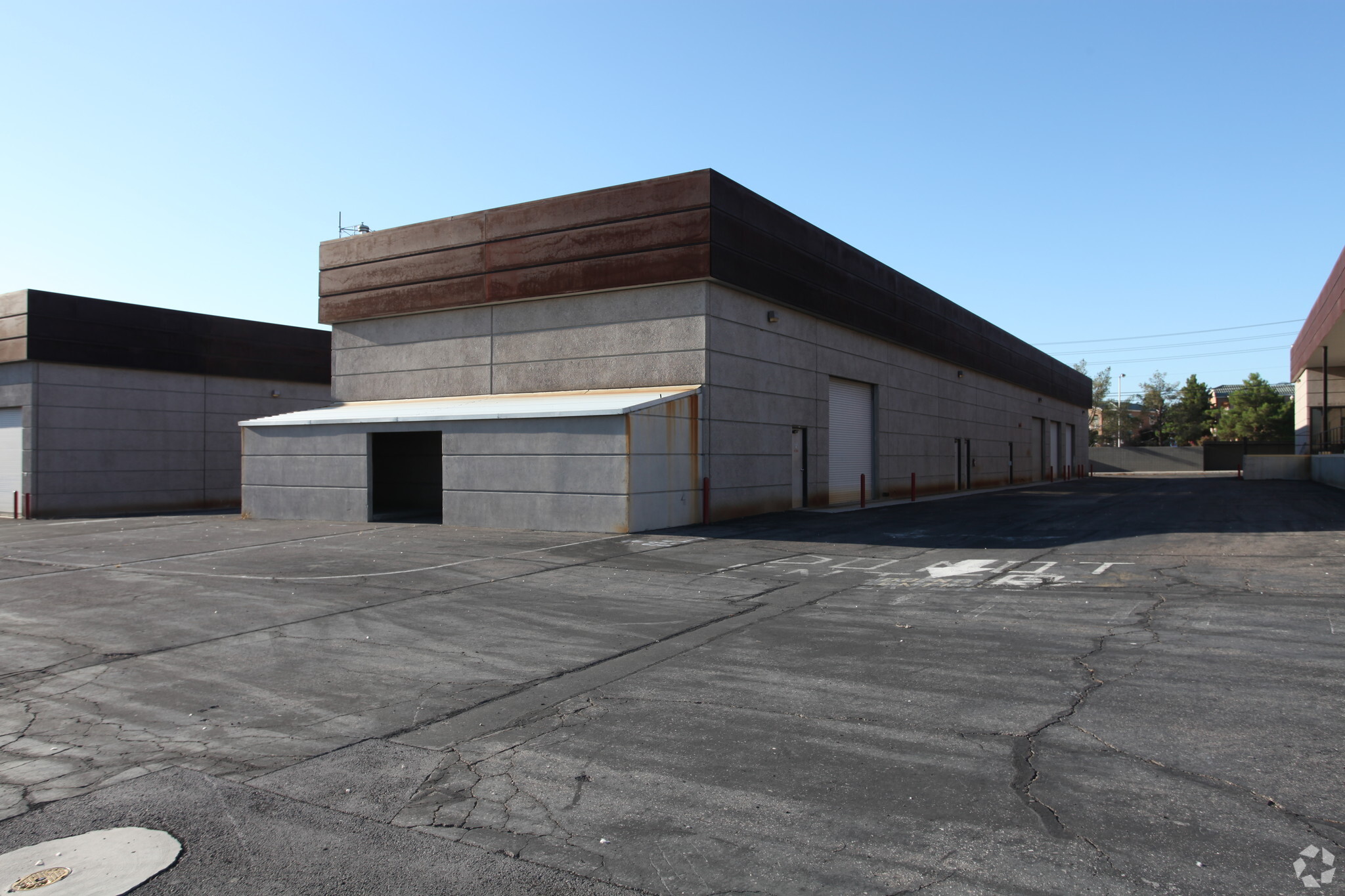 4300 W Tropicana Ave, Las Vegas, NV for lease Primary Photo- Image 1 of 4