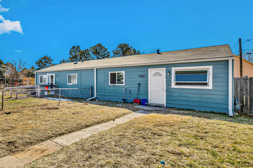 6680 E 63rd Pl, Commerce City, CO for sale - Primary Photo - Image 1 of 23