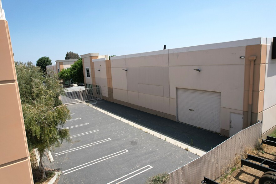 5162 Western Way, Perris, CA for lease - Building Photo - Image 2 of 6