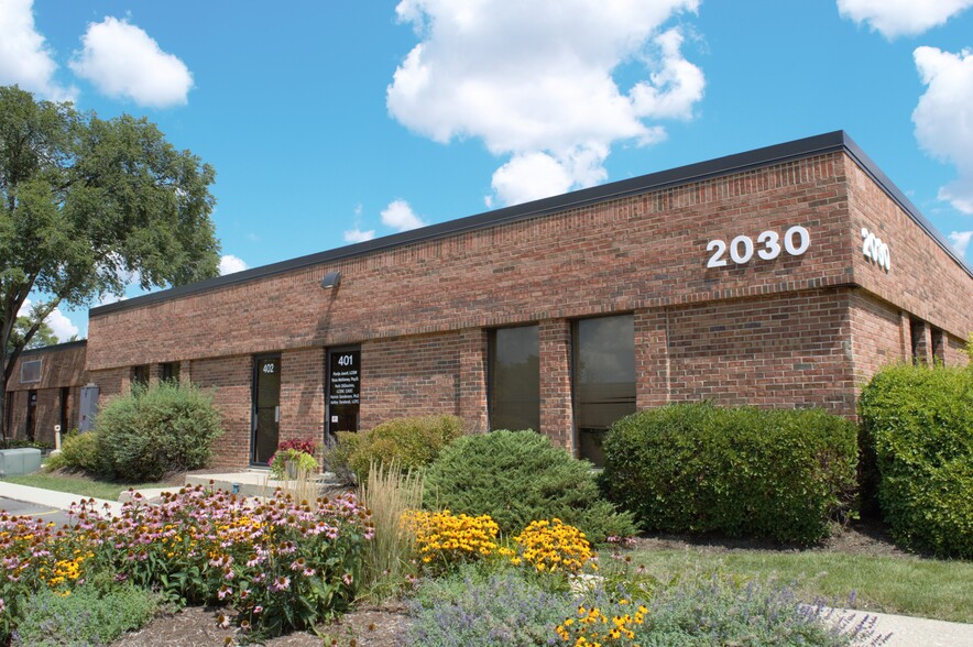 2010 E Algonquin Rd, Schaumburg, IL for lease - Building Photo - Image 3 of 5