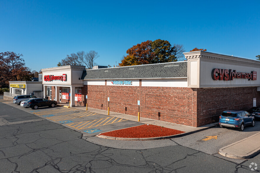 1025 Central St, Stoughton, MA for lease - Building Photo - Image 2 of 7