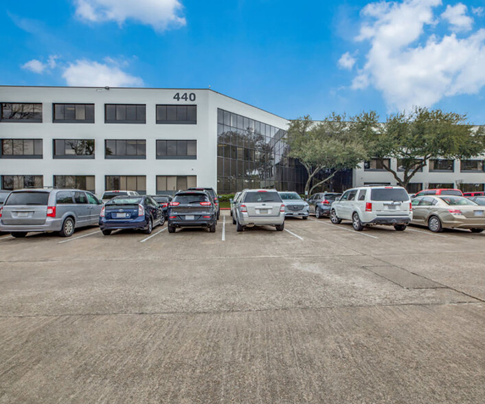 440 Benmar Dr, Houston, TX for lease - Building Photo - Image 2 of 5