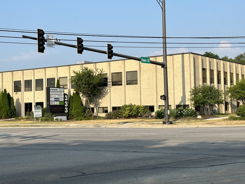 333 N Randall Rd, St Charles, IL for lease - Building Photo - Image 1 of 8