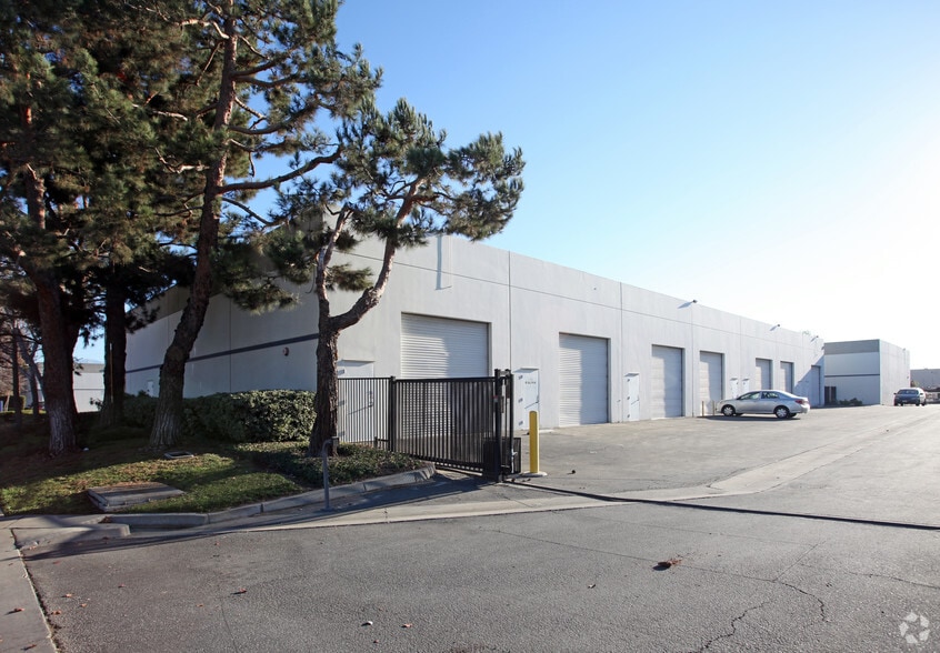 214-228 S 5th Ave, City Of Industry, CA for lease - Building Photo - Image 3 of 3