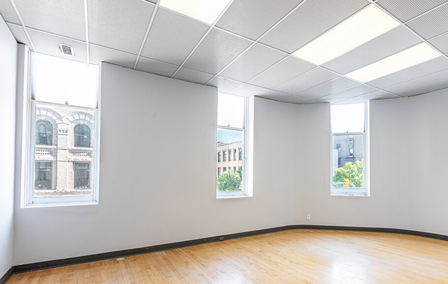 72 Princess St, Winnipeg, MB for lease - Interior Photo - Image 2 of 15