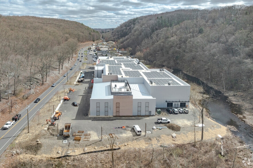 241 Ethan Allen Hwy, Ridgefield, CT for lease - Building Photo - Image 3 of 12