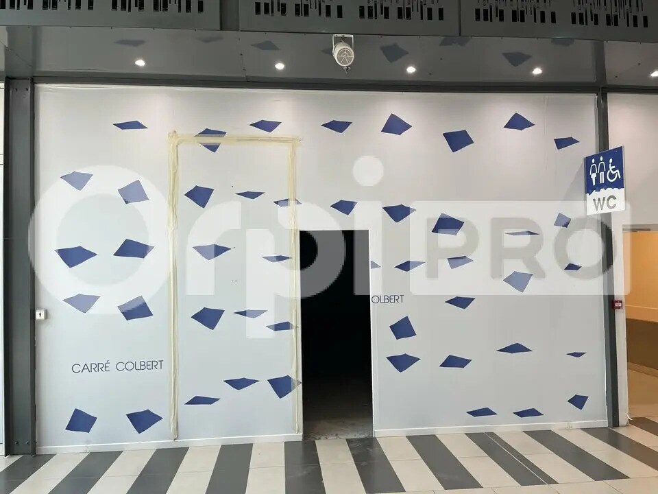 Location Commerce 71 m² - Photo 1