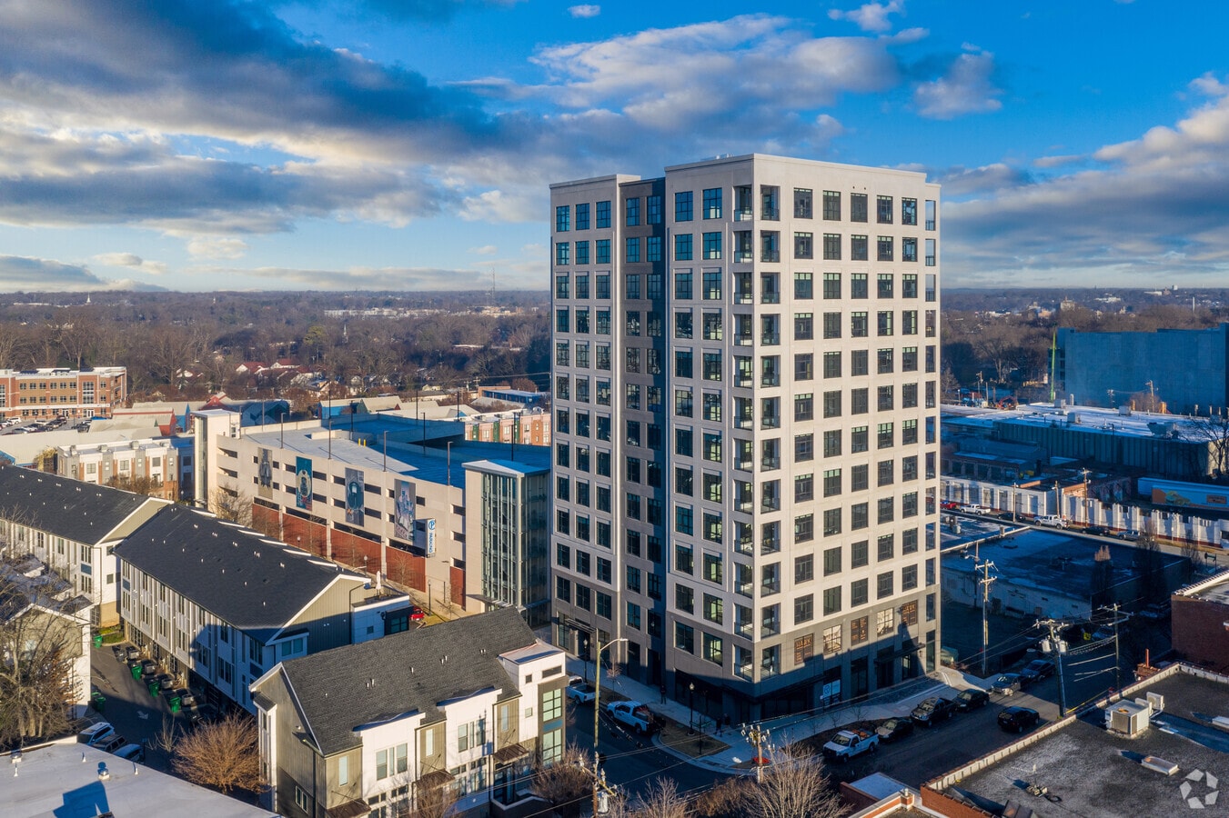 1932 Hawkins St, Charlotte, NC 28203