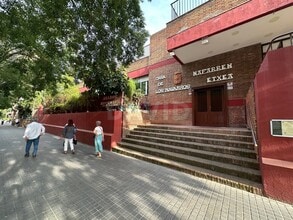 Retail in Barcelona, Barcelona for lease Interior Photo- Image 2 of 11