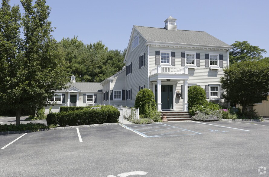 187 E Main St, Huntington, NY for sale - Primary Photo - Image 1 of 1