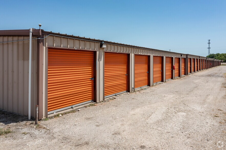 407 Thorne St, Wilmer, TX for sale - Primary Photo - Image 1 of 1