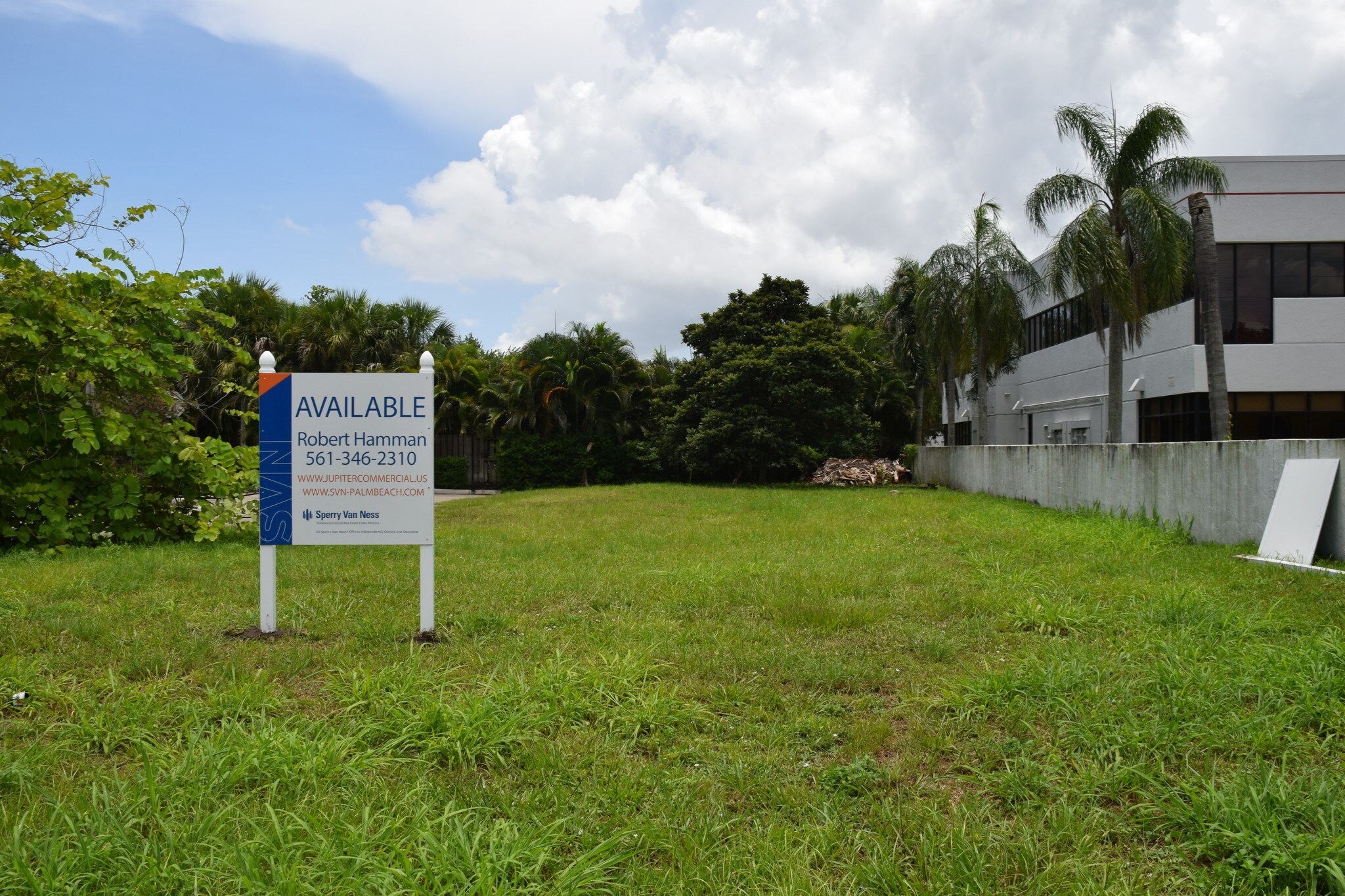 17500 Thrush Dr, Jupiter, FL for sale Primary Photo- Image 1 of 1