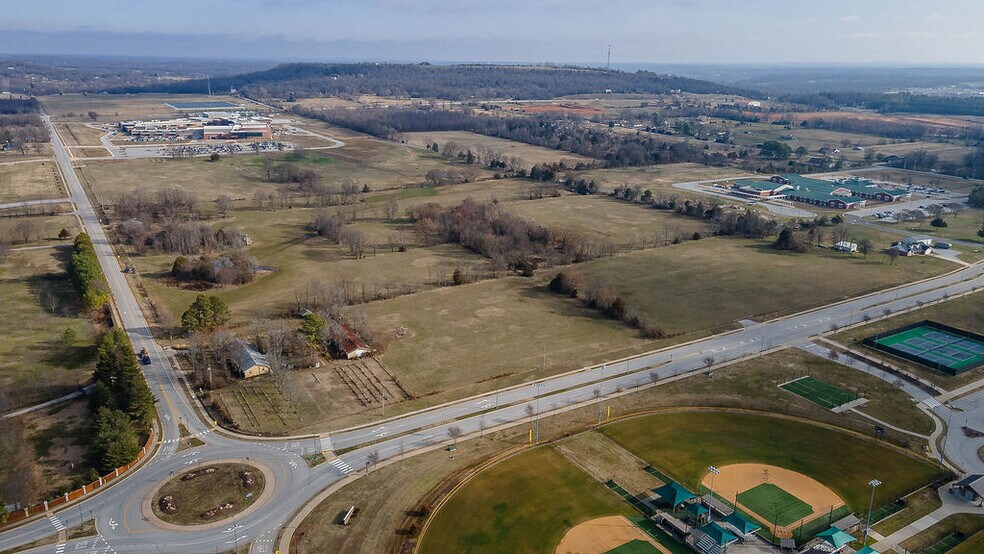 3217 Hylton Rd, Springdale, AR for sale - Aerial - Image 1 of 1
