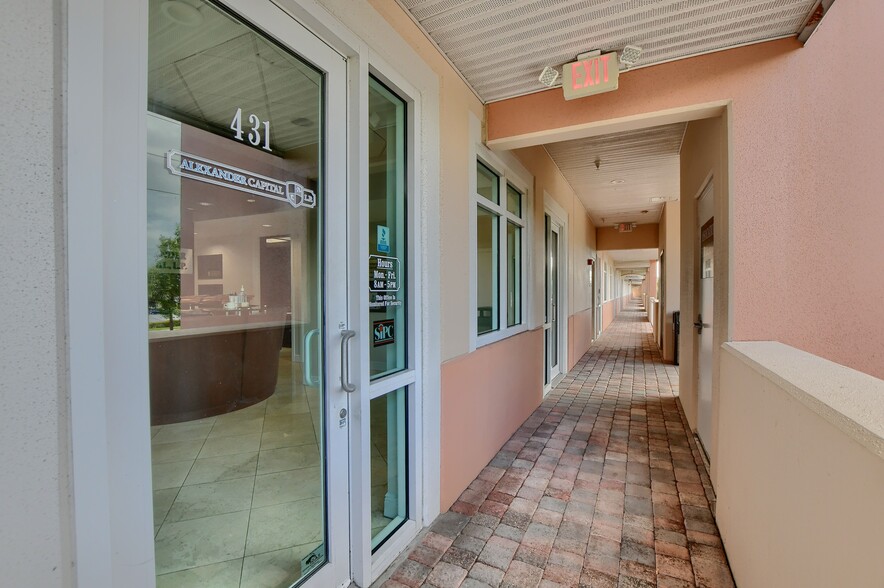 601 N Congress Ave, Delray Beach, FL for lease - Building Photo - Image 1 of 3