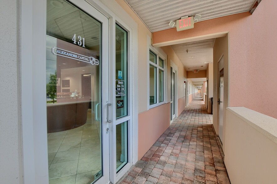 601 N Congress Ave, Delray Beach, FL for lease - Building Photo - Image 2 of 100