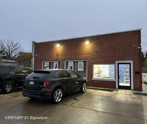 2100 Davison Rd, Flint, MI for sale Building Photo- Image 1 of 1