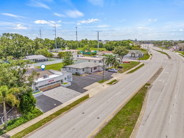 2470 Sunset Point Rd, Clearwater, FL for sale - Building Photo - Image 2 of 28