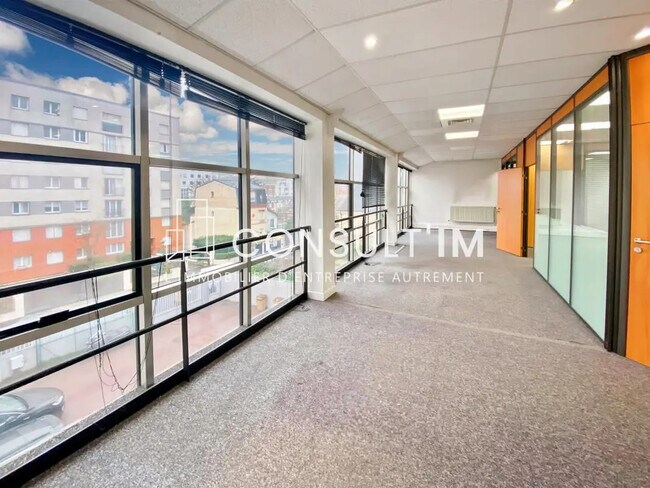 Location Bureaux 170 m²