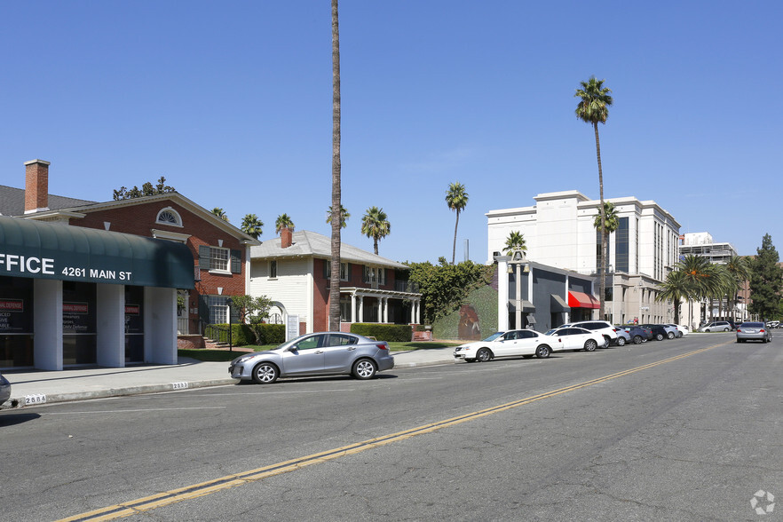 4255 Main St, Riverside, CA for lease - Building Photo - Image 3 of 3