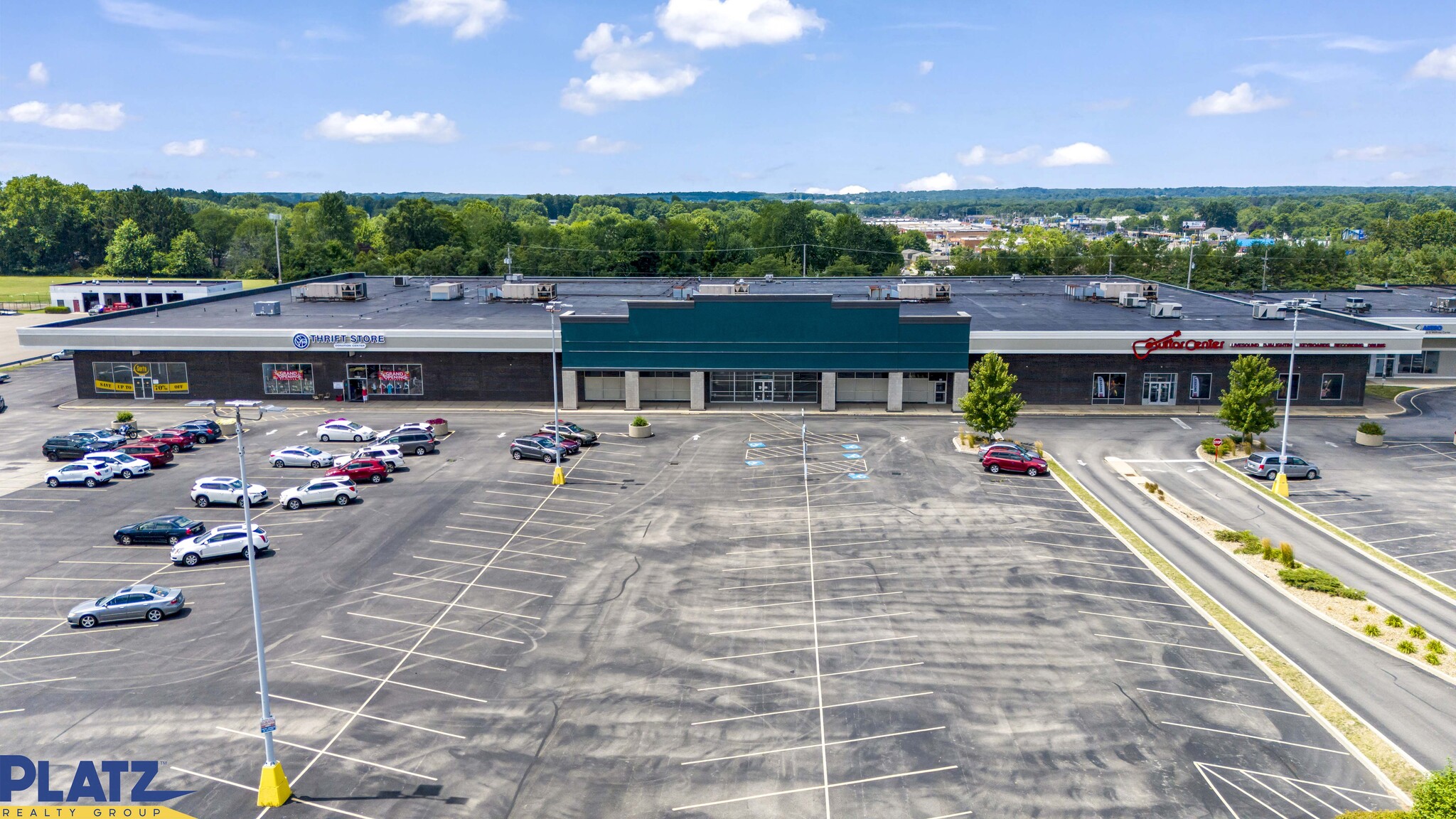 7336-7398 Market St, Youngstown, OH for lease Building Photo- Image 1 of 22