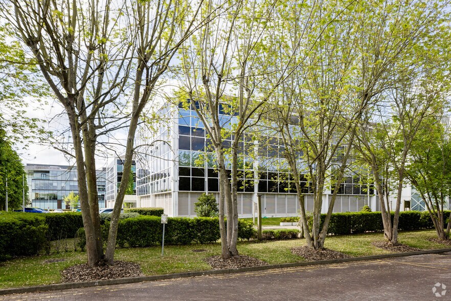 3 Longwalk Rd, Uxbridge for lease - Building Photo - Image 2 of 2