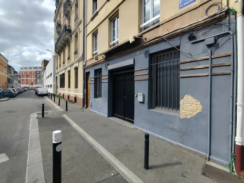 Location Commerce 120 m² - Photo 1