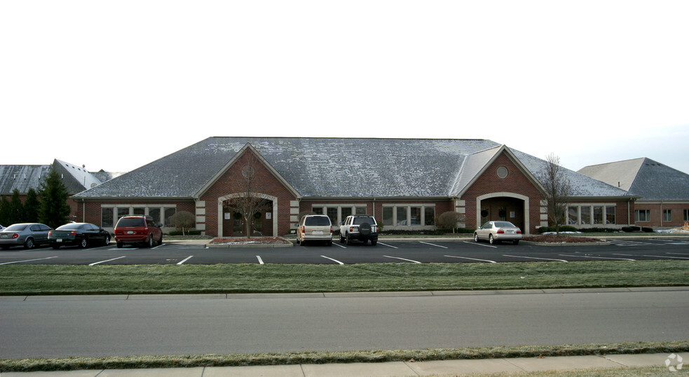 9740-9750 Olympia Dr, Fishers, IN for lease - Building Photo - Image 2 of 3