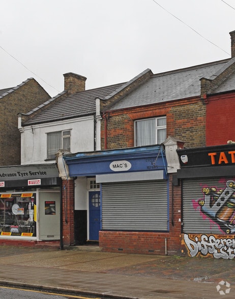 77 Ordnance Rd, Enfield for sale - Primary Photo - Image 1 of 1