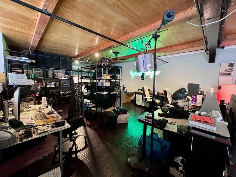 209 Kalamath St, Denver, CO for sale - Interior Photo - Image 2 of 19