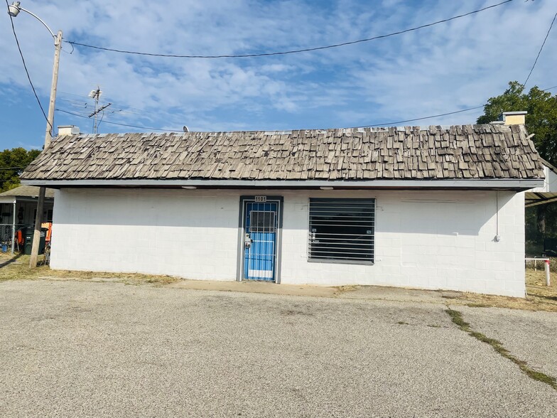 1101 S Chestnut St, Bristow, OK for sale - Building Photo - Image 1 of 1