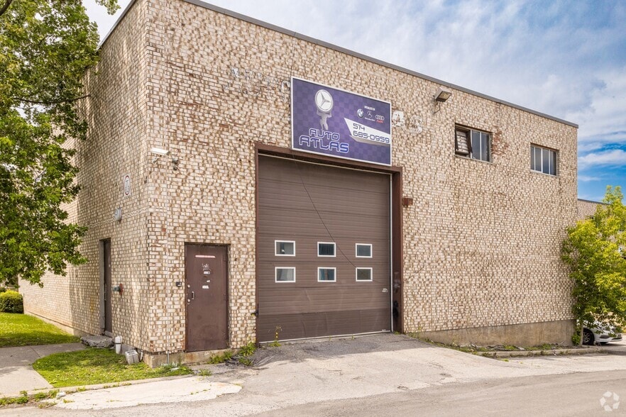 3049 Rue Deacon, Dollard-des-Ormeaux, QC for lease - Building Photo - Image 2 of 7