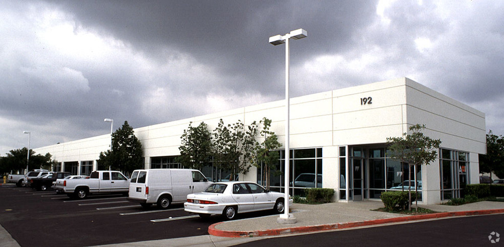 192 Technology Dr, Irvine, CA for lease - Building Photo - Image 3 of 44