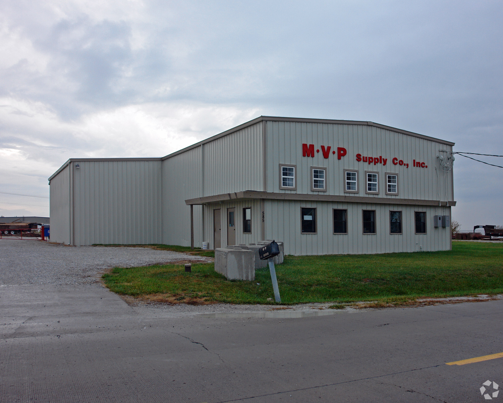 585 Edinger Rd, Wentzville, MO for sale Primary Photo- Image 1 of 1