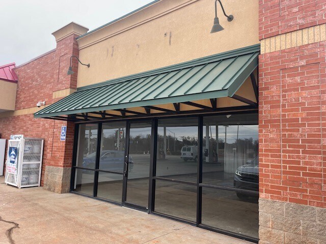 7005 NE 10th St, Oklahoma City, OK for lease Building Photo- Image 1 of 6