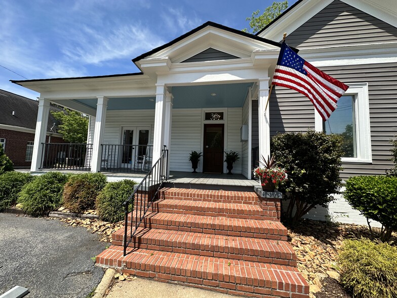 30 Jefferson St, Newnan, GA for lease - Building Photo - Image 1 of 18