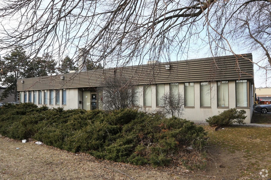12 Upjohn Rd, Toronto, ON for sale - Primary Photo - Image 1 of 1