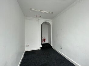 42 King St, Blackburn for lease Interior Photo- Image 2 of 2
