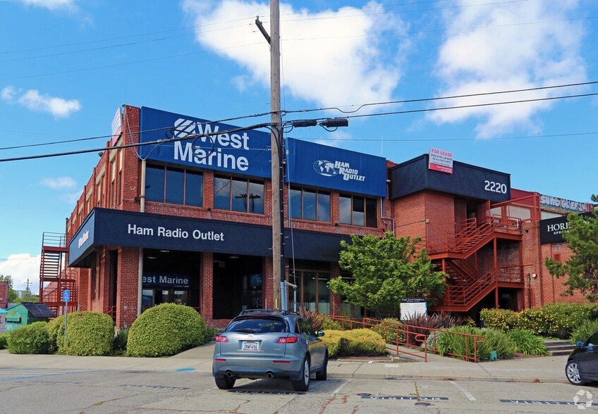 2130-2220 Livingston St, Oakland, CA for lease - Building Photo - Image 3 of 12