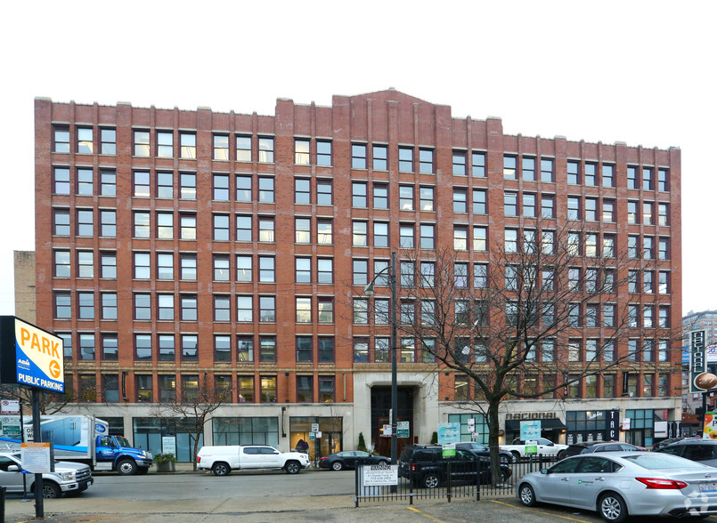 325 W Huron St, Chicago, IL for lease - Building Photo - Image 3 of 22