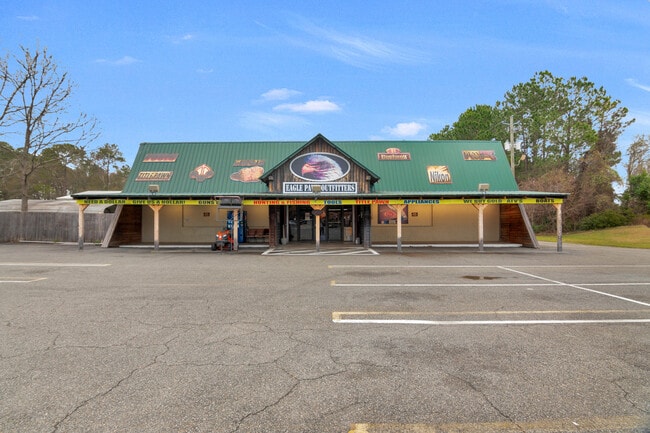 More details for 2023 Memorial Dr, Waycross, GA - Retail for Sale