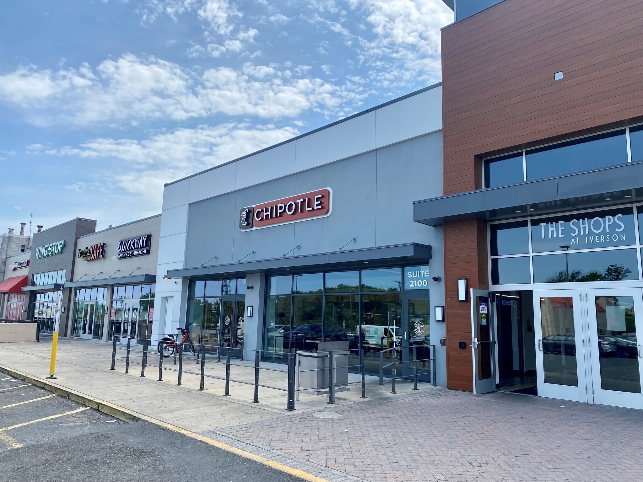 37013891 Branch Ave, Temple Hills, MD 20748 The Shops at Iverson