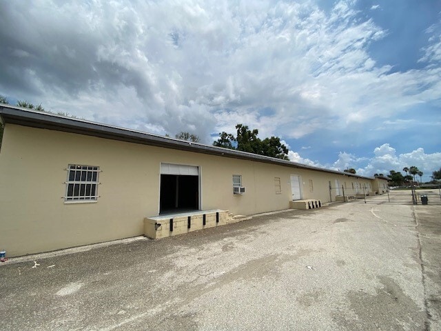 23160 Harbor View Rd, Port Charlotte, FL for lease - Building Photo - Image 3 of 22