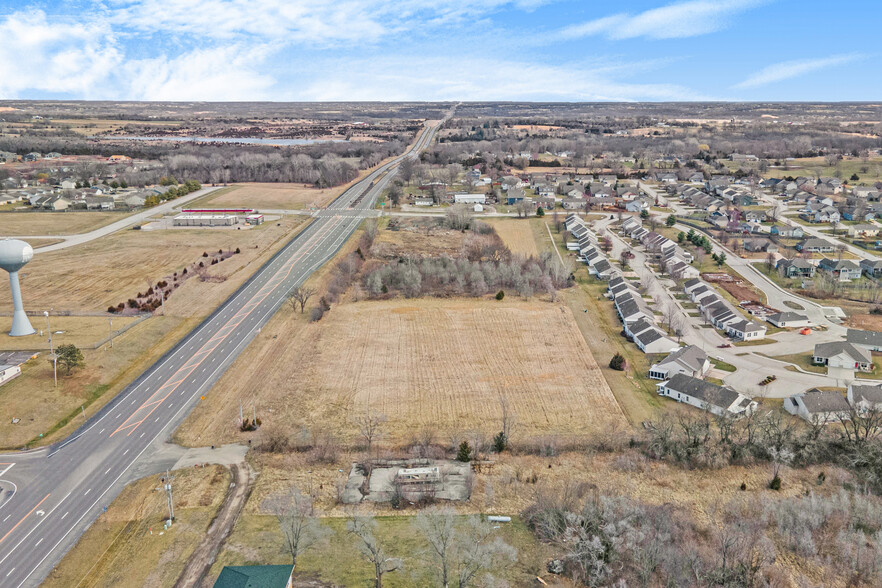 State Ave, Tonganoxie, KS for sale - Building Photo - Image 2 of 13