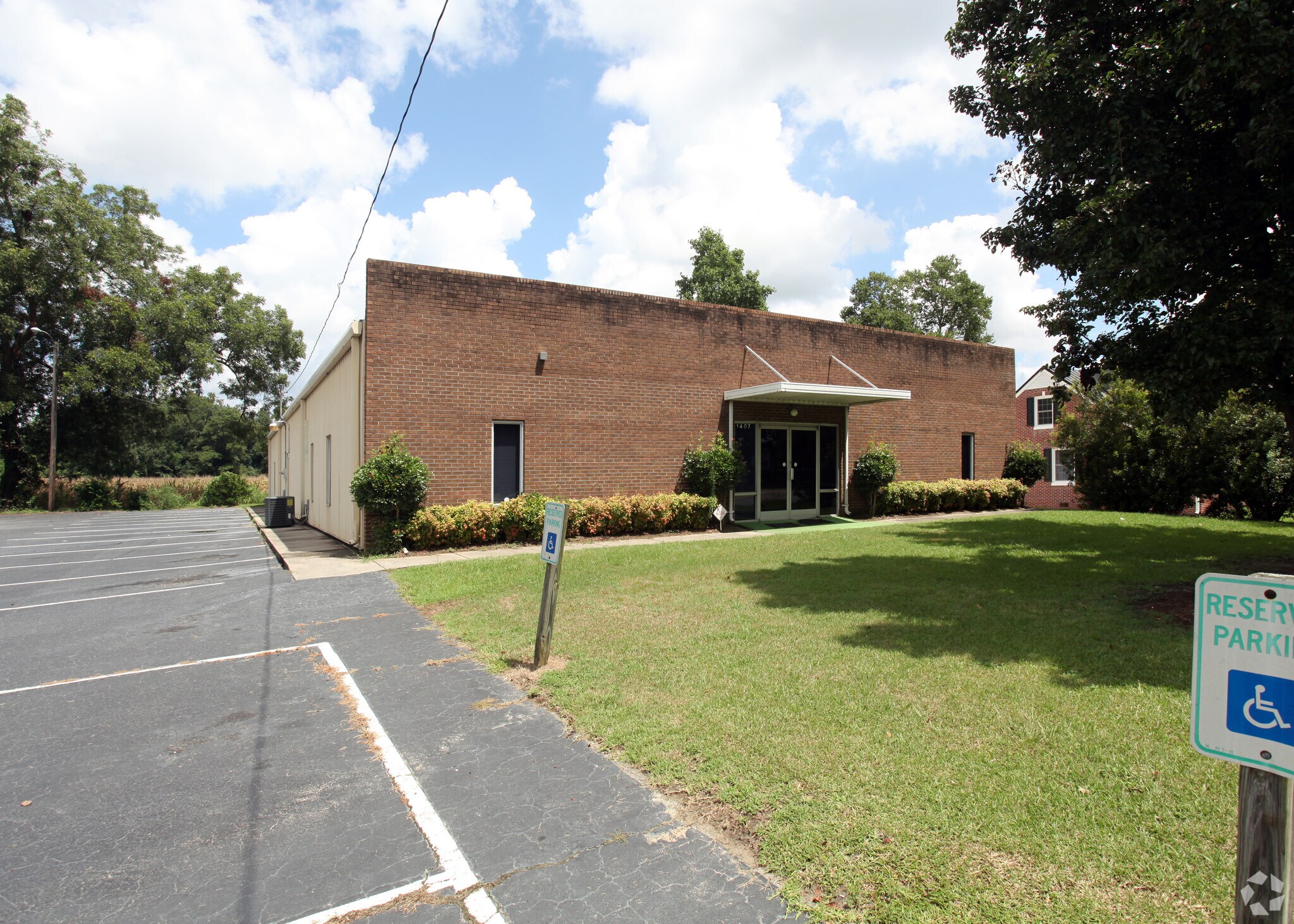 1407 E 5th St, Lumberton, NC for sale Primary Photo- Image 1 of 9