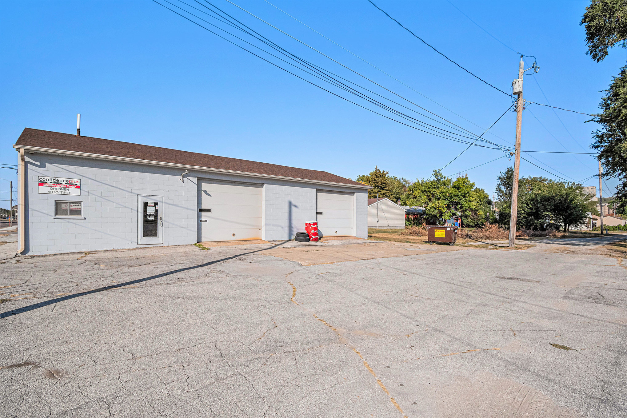 1023 N 16th St, Council Bluffs, IA for sale Primary Photo- Image 1 of 37