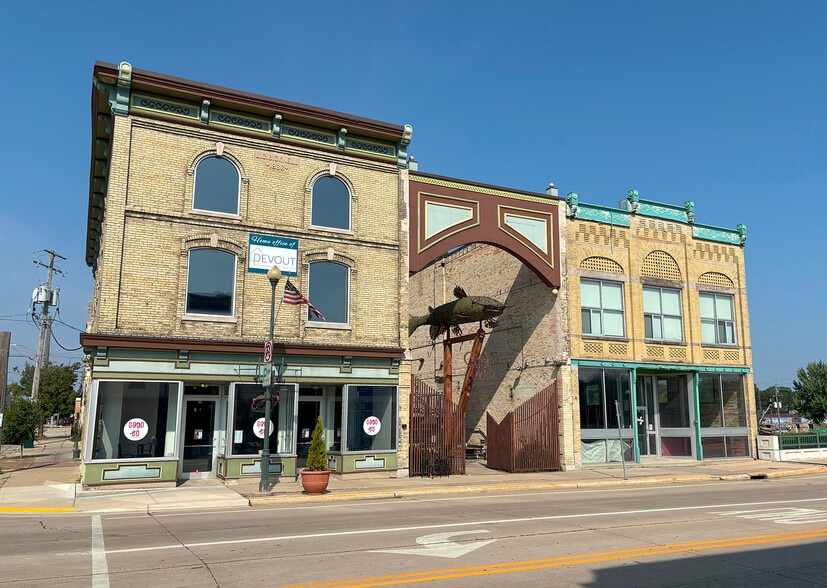 Three Historic Riverfront Properties portfolio of 3 properties for sale on LoopNet.com - Building Photo - Image 3 of 43