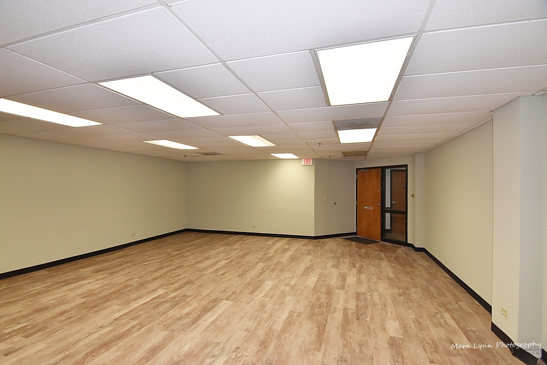 400 W Roosevelt Rd, Wheaton, IL for lease Interior Photo- Image 1 of 1